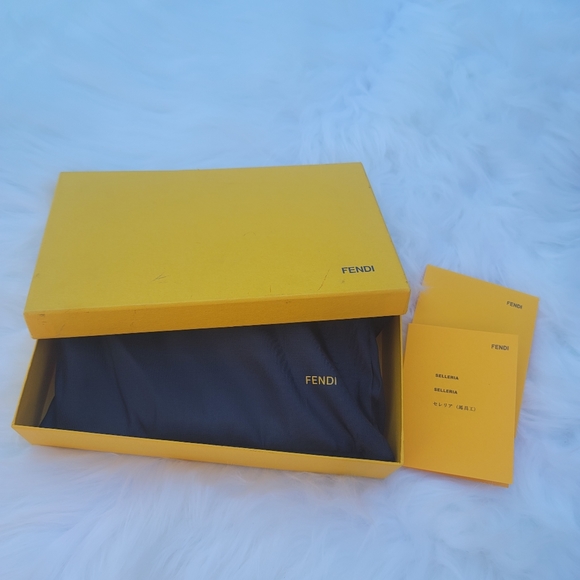 Fendi Brown Leather Wallet Clutch gold logo brass with box Continental - Picture 6 of 15